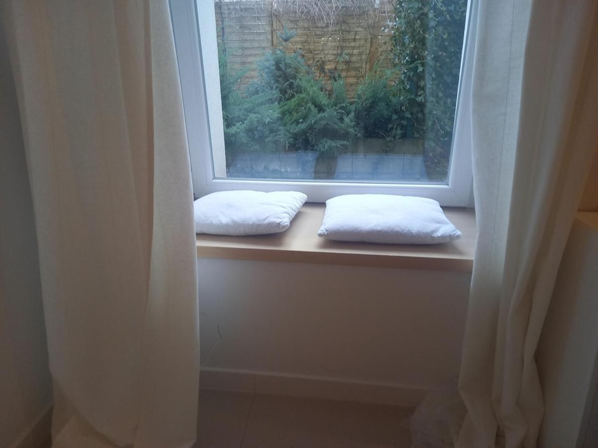 Centrum Krakowa, Z Ogrodem I Parkingiem Apartament